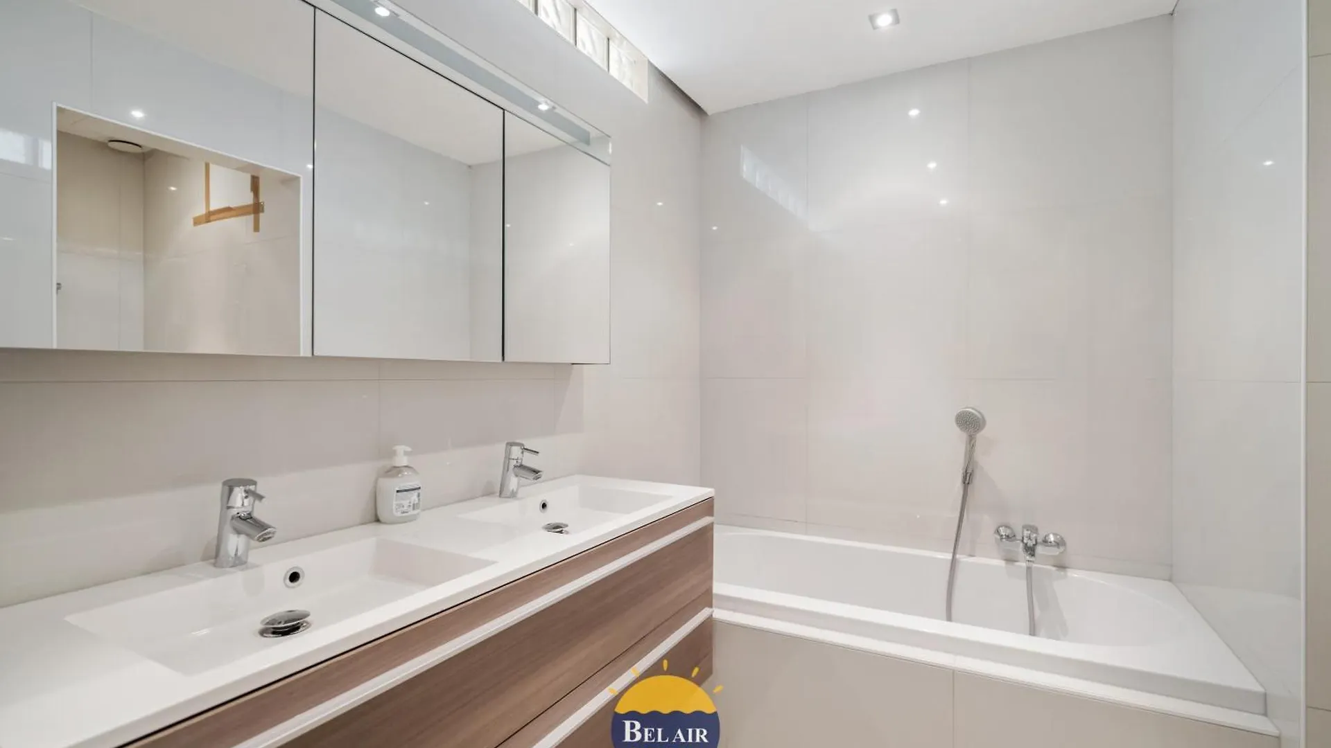 Luxury Apartment With Amazing Seaview In Ostend T1